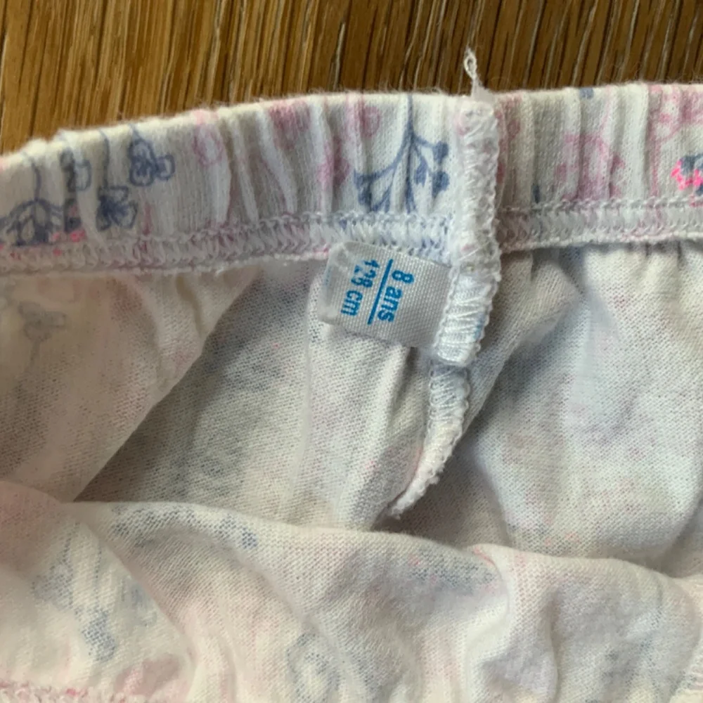 Petit Bateau Matching Set — Short Sleeved Shirt and 3/4 Cropped Pants Flower